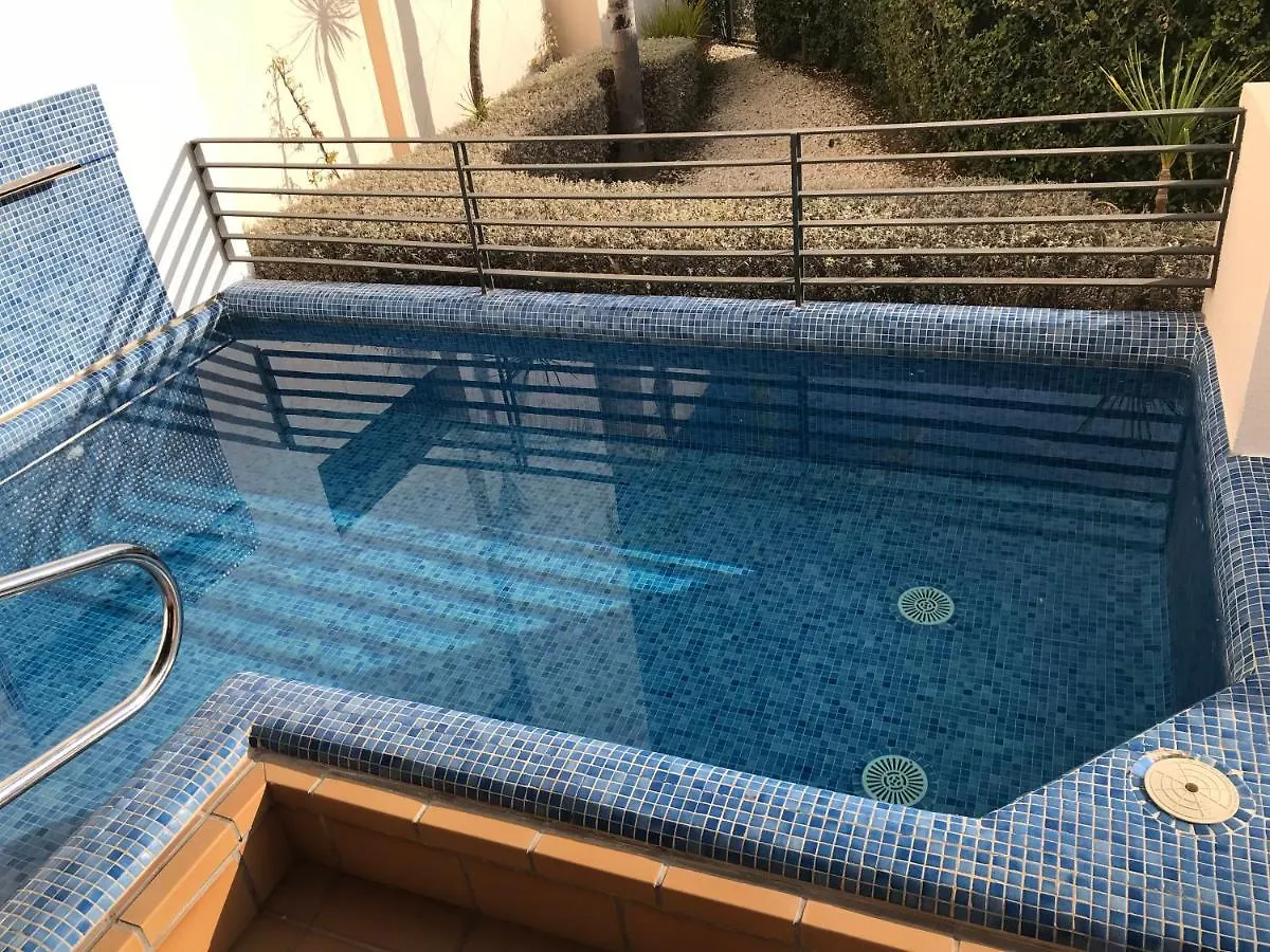 Waterfront Apartment エステポナ スペイン