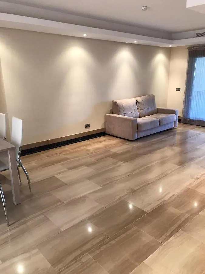 Waterfront Apartment エステポナ