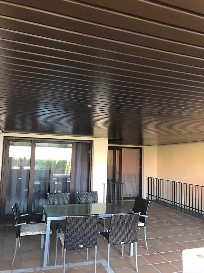 Waterfront Apartment エステポナ